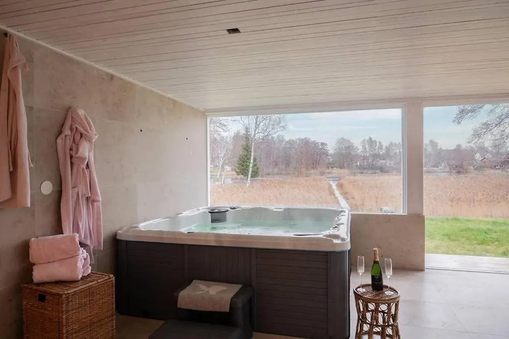 Luxury Villa With Spa And Private Lake Stockholm 0*,